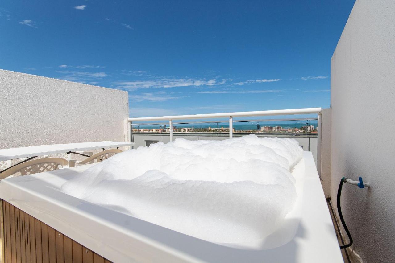 Beach Townhouses #C21 - Com Jacuzzi Por Carpediem Акирас Экстерьер фото